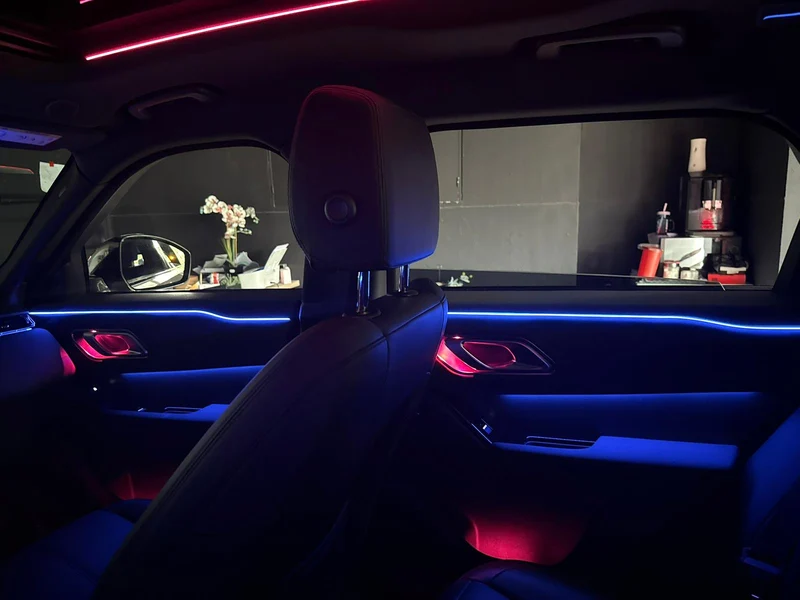 Ambientebeleuchtung für Range Rover Velar inkl. Einbau (Nachrüstung)