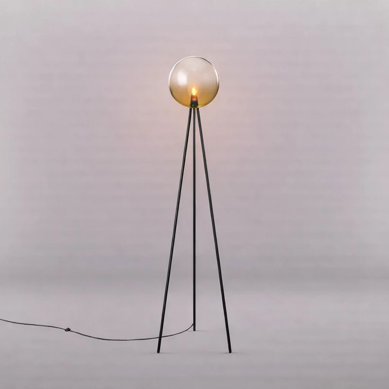 s.luce Dreibein-Stehleuchte Orb Tripod 160cm mit Glaskugel