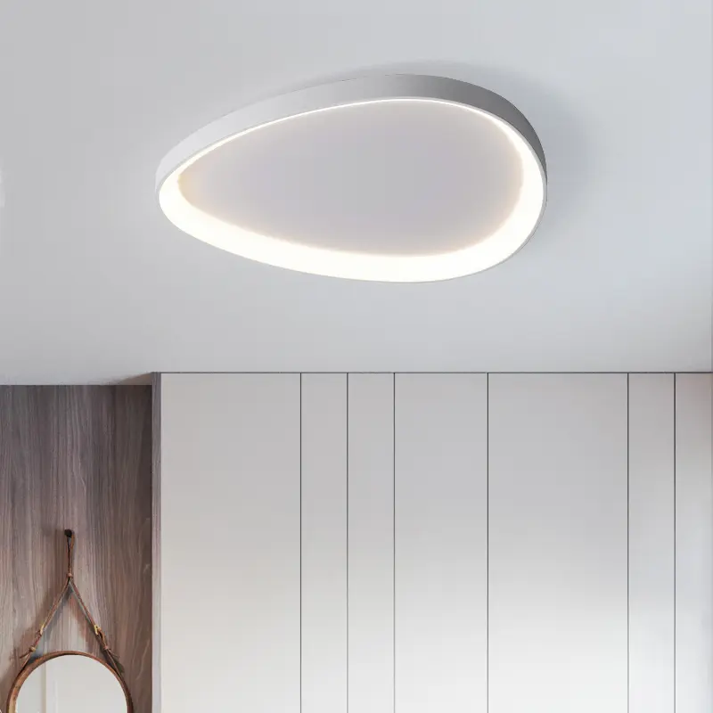Skandinavische Deckenlampe, weiß und schwarz | Lysrum