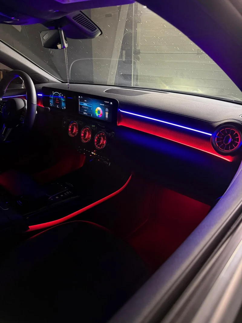 Ambientebeleuchtung für Mercedes CLA W118 64 Farben inkl. Einbau (Nachrüstung)