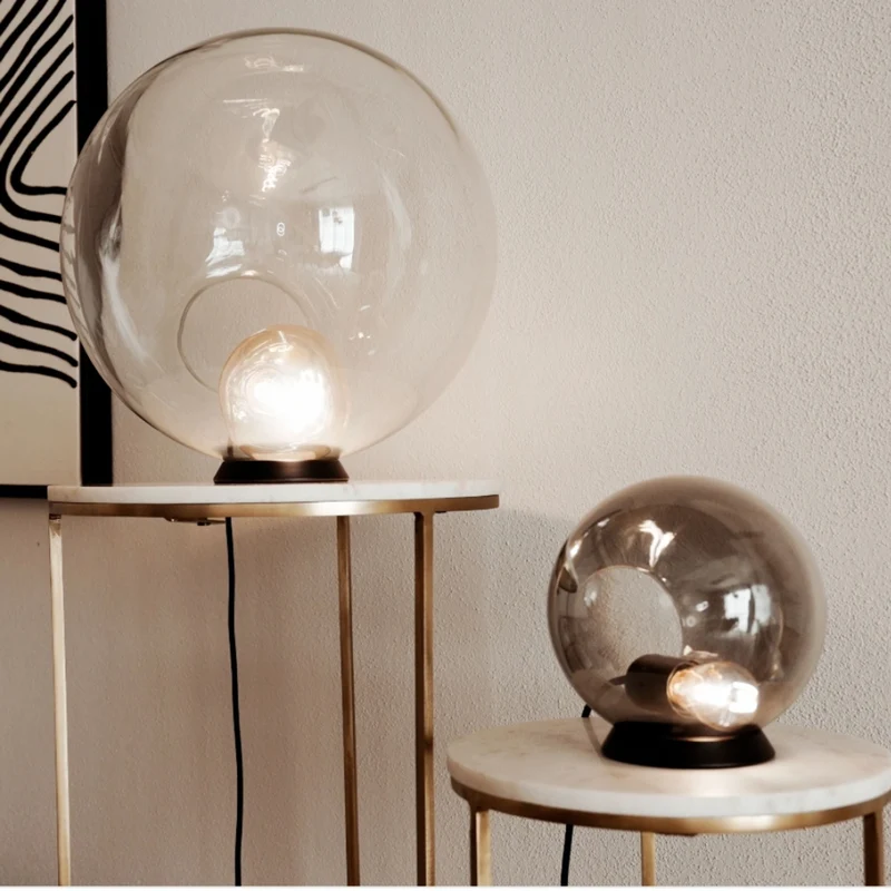 s.luce Orb Glaskugel Tischlampe