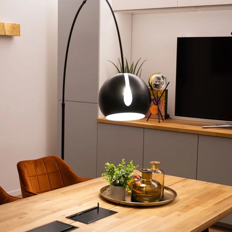 s.luce Ball Design-Bogenlampe mit Marmorfuß modern