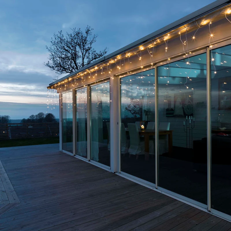 Konstsmide LED-Lichtervorhang, 336 bernsteinfarbene LEDs, 8 Funktionen, Timer, Dimmer, appgesteuert