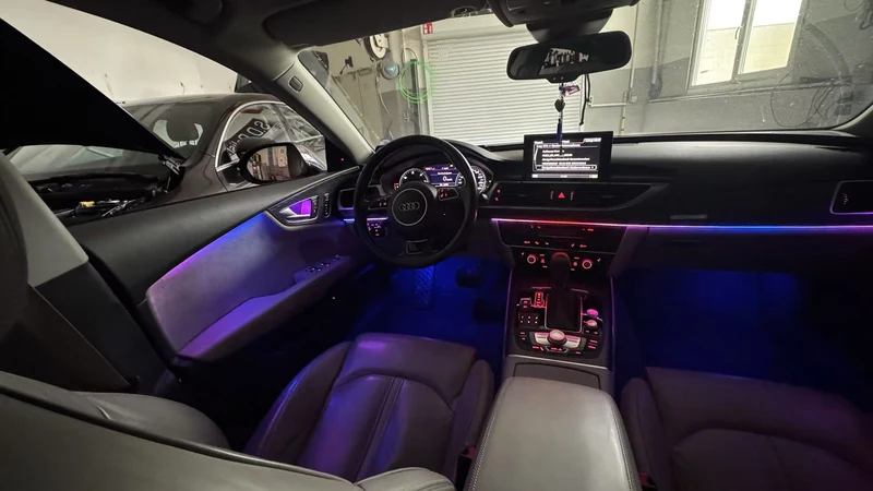 Ambientebeleuchtung für Audi A7 S7 RS7 (C7/4G) inkl. Einbau (Nachrüstung)