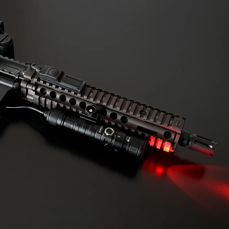 LED-Militärtaschenlampe | Wiederaufladbar | 10 W | 1000 Lumen | 5000 K | IP66 | mit Rotlichtfunktion