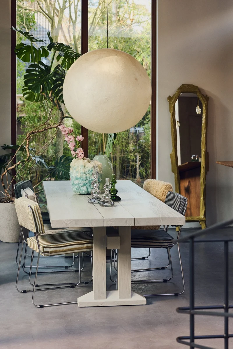 Endless dining chair: stripe, monochrome
