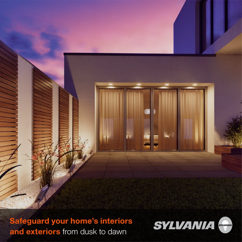 SYLVANIA Dusk to Dawn PAR38 LED Light Bulb with Auto On/Off Light Sensor, 90W = 14W, 1250 Lumens, 3000K, Bright White - 4 PK