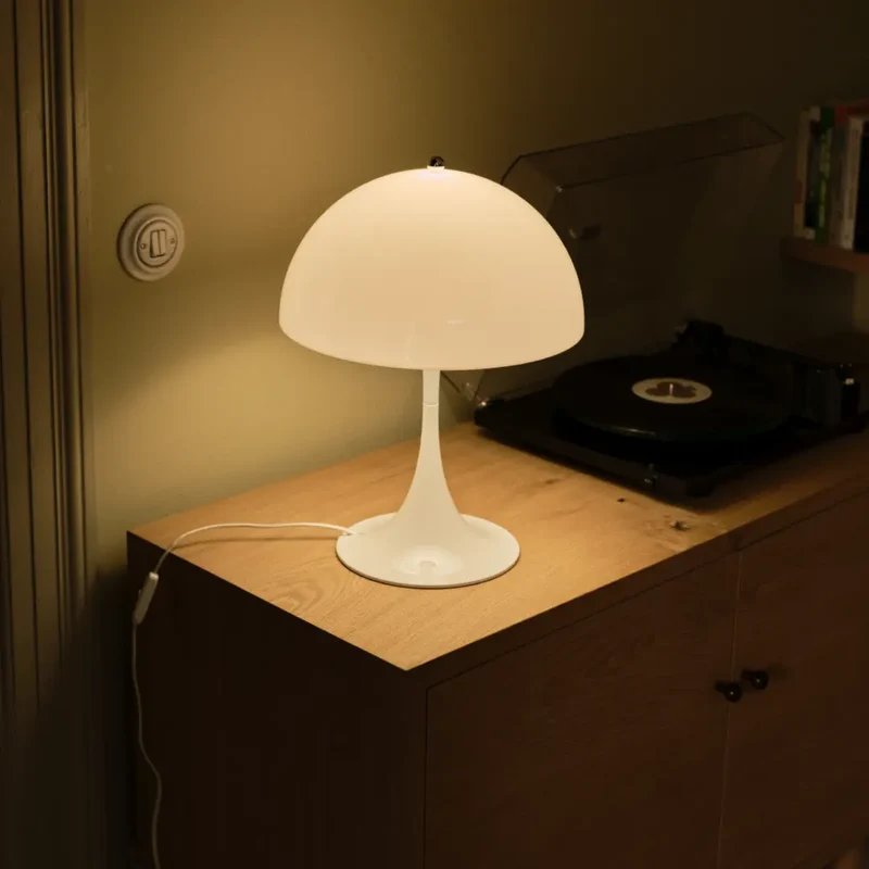 Panthella 320 Tischlampe