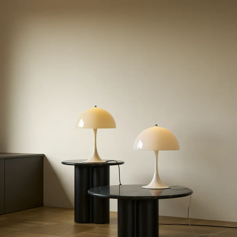 Panthella 320 Tischlampe