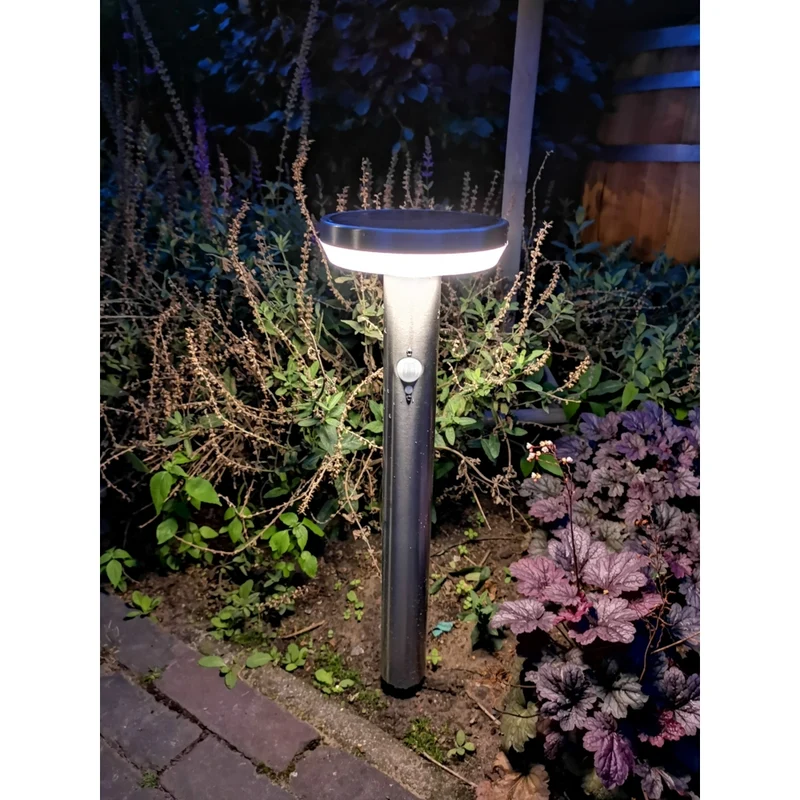 Solar-LED-Standleuchte für den Außenbereich mit Sensor | Spieß | rund | 4,4W | 3000K – Warmweiß