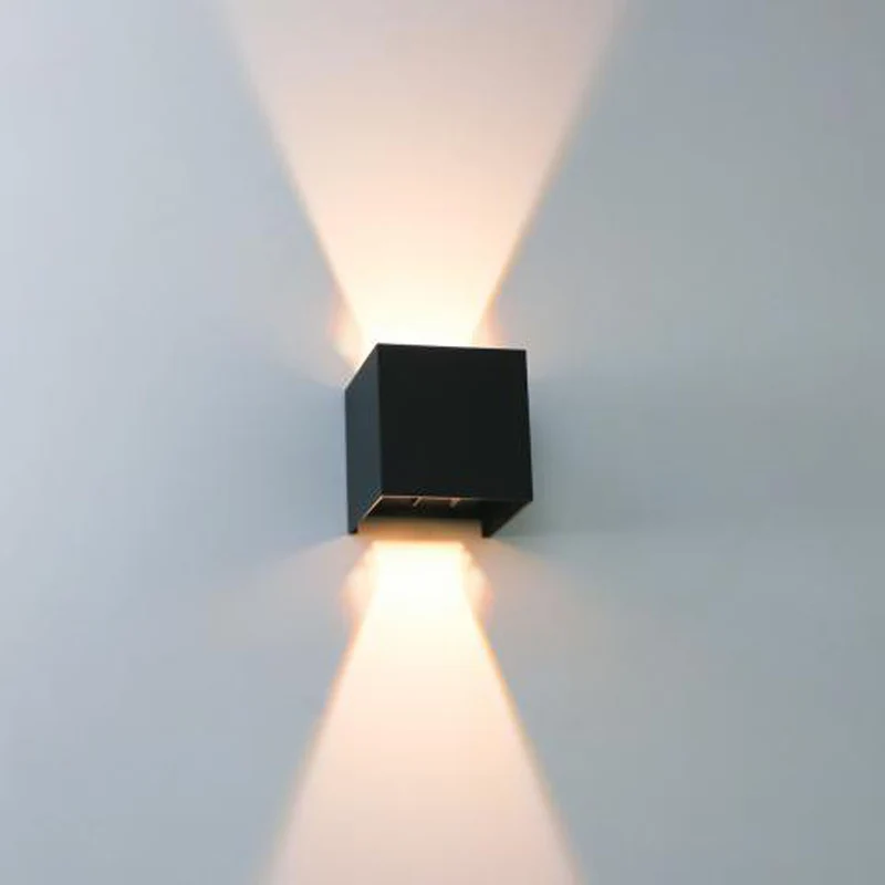 LED-Würfel-Wandleuchte 6W | Vom Dimmen zum Warmen | IP65 | Schwarz | 2000–3000 K