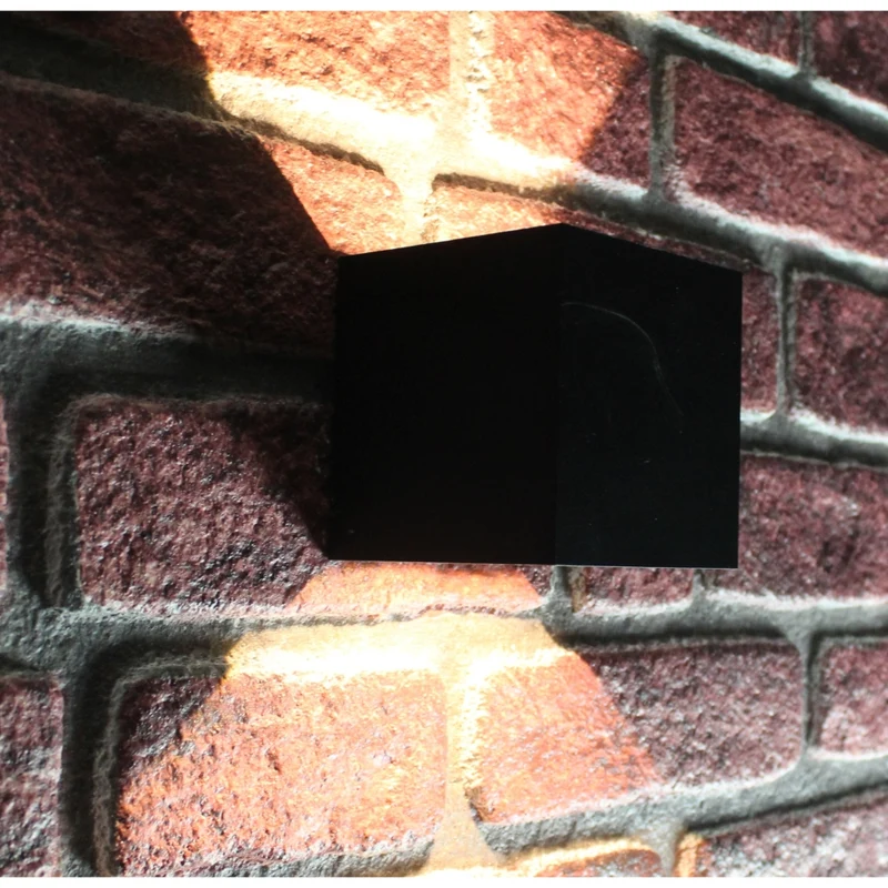 LED-Würfel-Wandleuchte 6W | Vom Dimmen zum Warmen | IP65 | Schwarz | 2000–3000 K