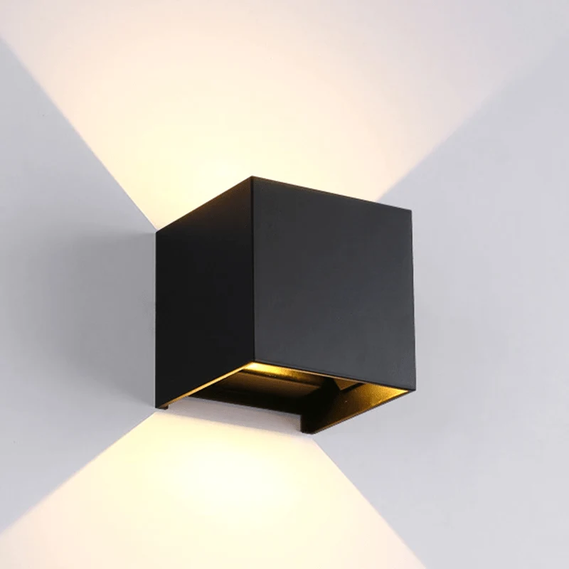 LED-Würfel-Wandleuchte 6W | Vom Dimmen zum Warmen | IP65 | Schwarz | 2000–3000 K