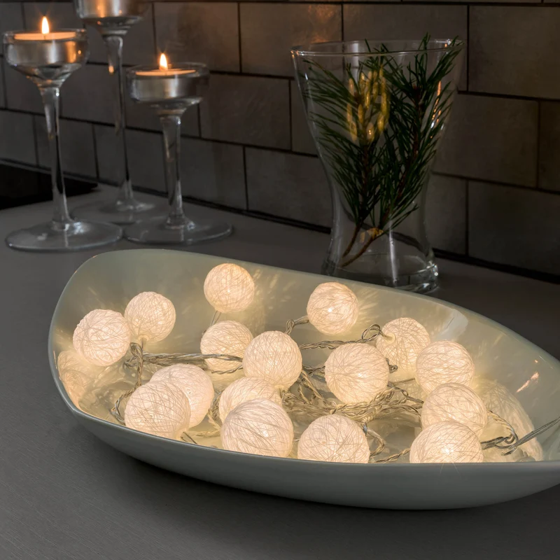 Konstsmide LED-Dekolichterkette, Baumwollkugeln, 3,5cm