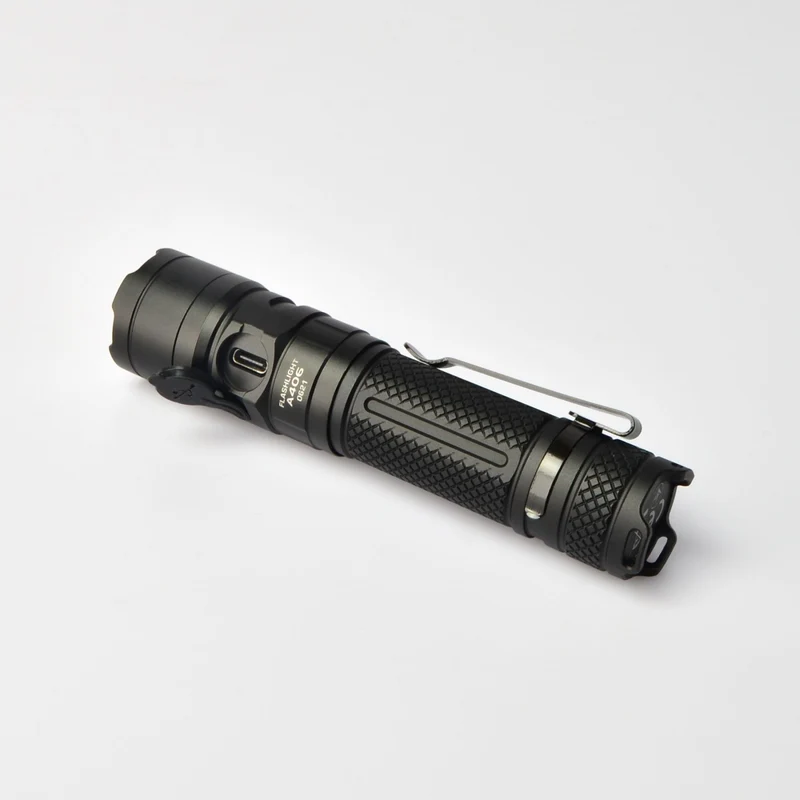 LED-Taschenlampe 20 Watt | Wiederaufladbar | 4000 Lumen | 6500K – Tageslicht