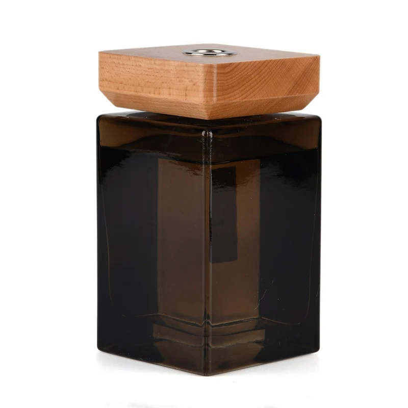 LIVMORE Home Fragrance Kollektion - Raumduft Diffuser, 500ml, Teeglas braun mit Holzdeckel und 8 Stäbchen, Duft Holz Vanille, 8.3x8,3x14,5cm