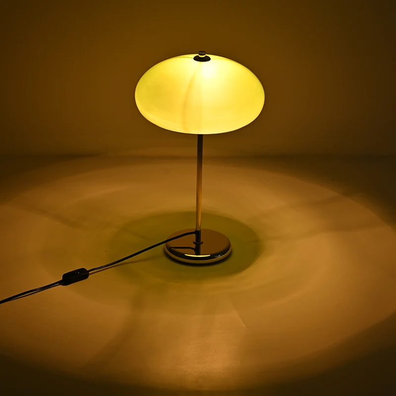 LIVMORE Art Deco Stil -Pendelleuchte mit Glasschirm, E27 Fassung, 1,5 m Kabel, 30 x 50,2 cm, Grün