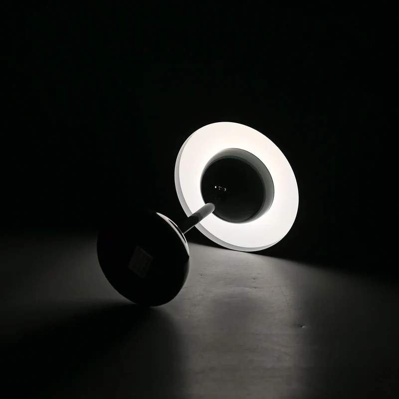 Kabellose Tischlampe - Minimalistisches Pilzdesign, Touch-Steuerung, tragbar mit 1800mAh-Akku für 4-6 Stunden, inkl. Typ-C-Kabel, 16 x 30 cm, Gelb