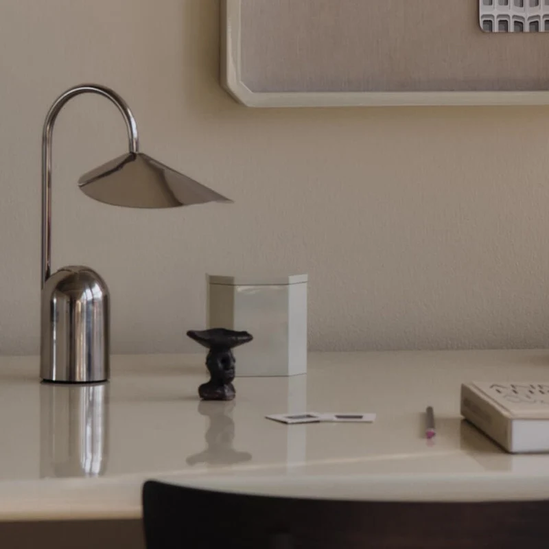 Akkuleuchte Arum Chrom - ferm LIVING