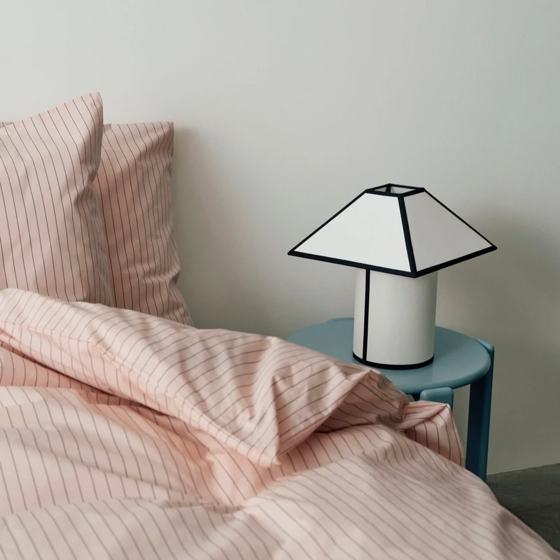 Tischleuchte Ava Pyramid Lamp 290 - HAY