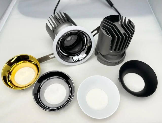 LED Einbaustrahler "Core", 15W, 2700K, CRI>90, IP20