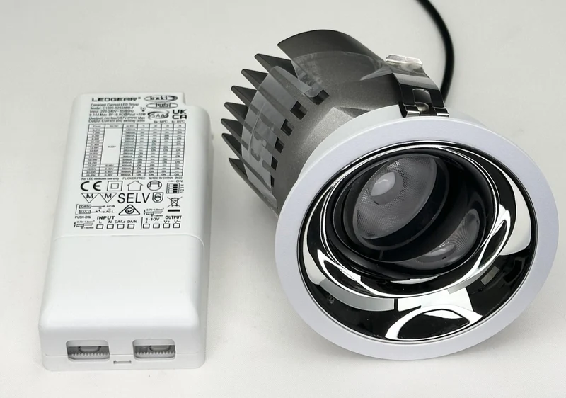 LED Einbaustrahler "Core", 15W, 2700K, CRI>90, IP20