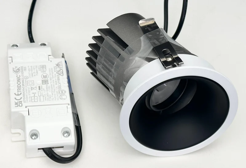 LED Einbaustrahler "Core", 15W, 2700K, CRI>90, IP20
