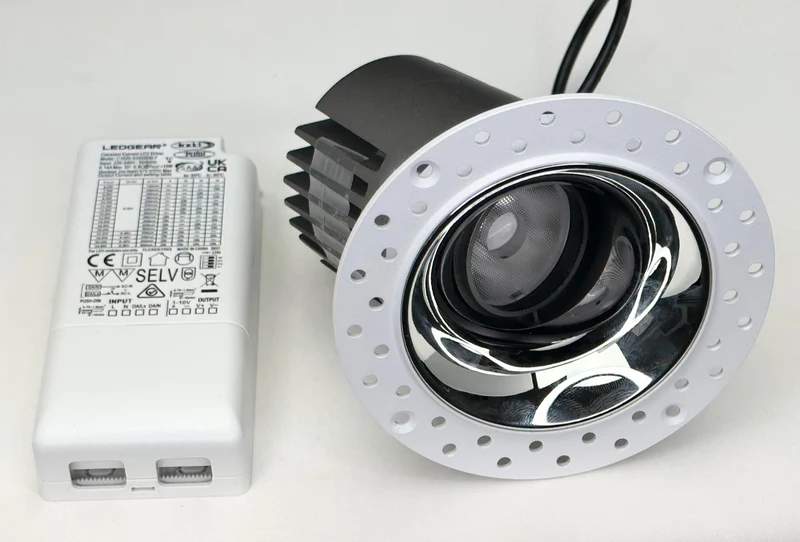 LED Einbaustrahler "Core", 15W, 2700K, CRI>90, IP20