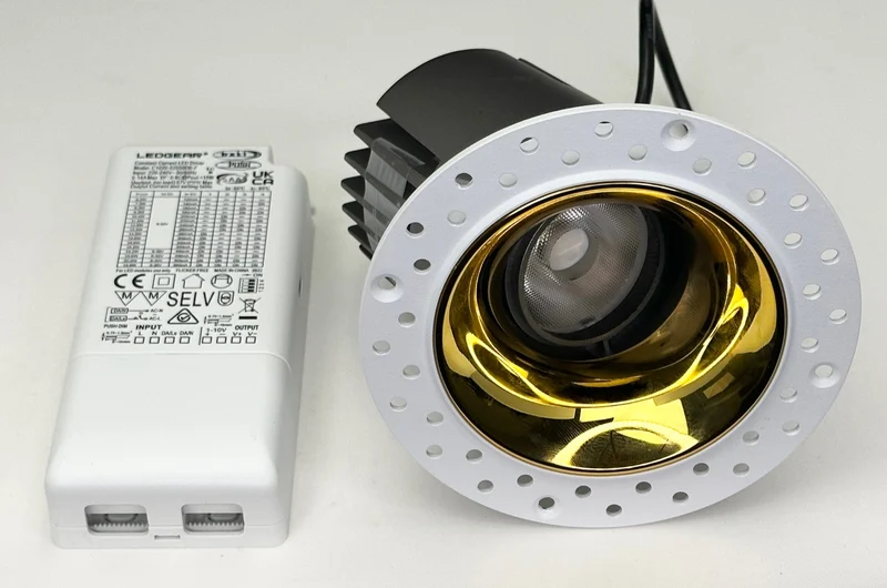 LED Einbaustrahler "Core", 15W, 2700K, CRI>90, IP20