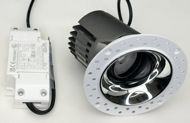 LED Einbaustrahler "Core", 15W, 2700K, CRI>90, IP20