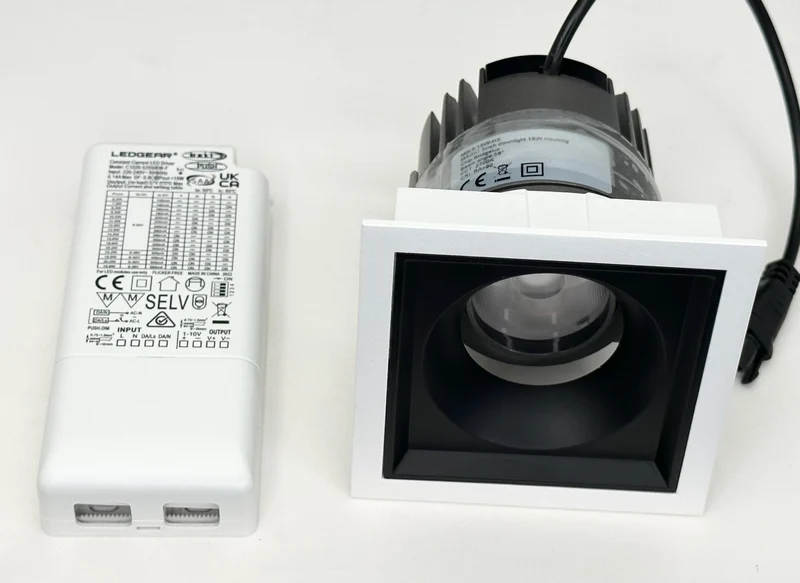 LED Einbaustrahler "Core", 15W, 2700K, CRI>90, IP20