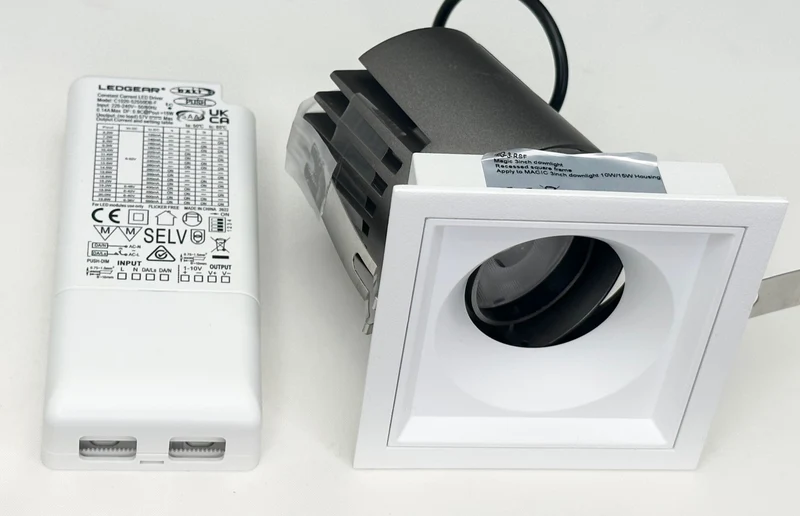 LED Einbaustrahler "Core", 15W, 2700K, CRI>90, IP20