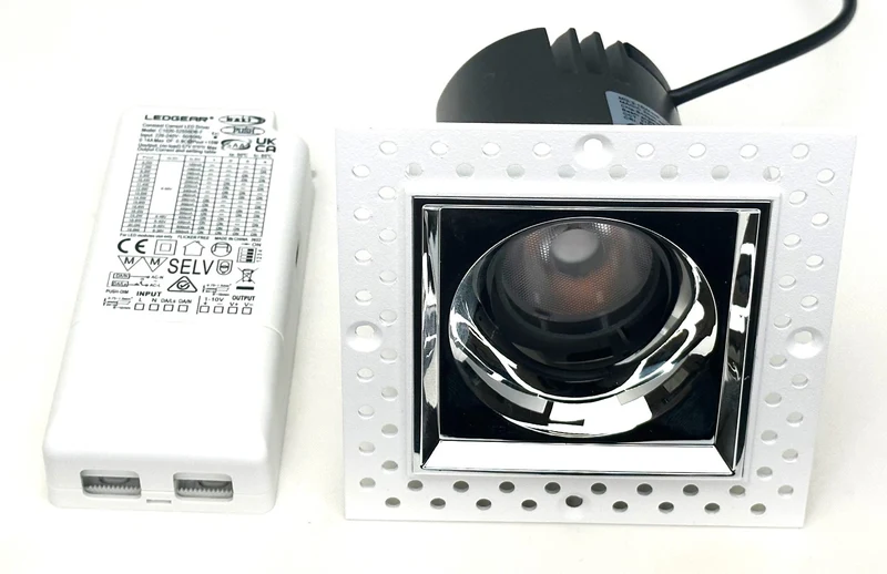 LED Einbaustrahler "Core", 15W, 2700K, CRI>90, IP20