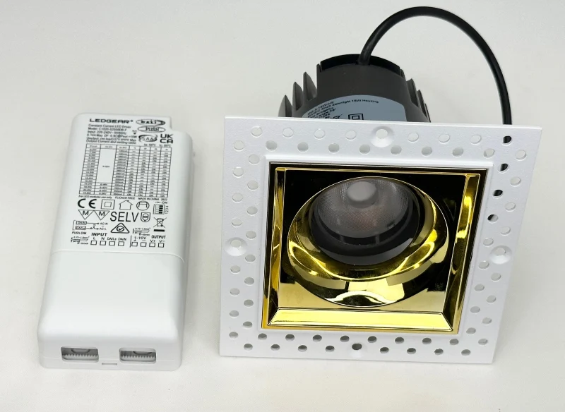 LED Einbaustrahler "Core", 15W, 2700K, CRI>90, IP20