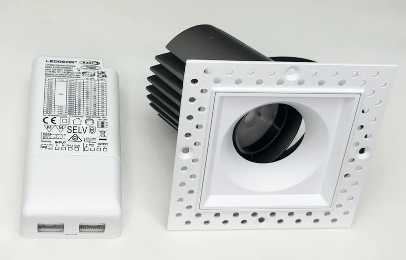 LED Einbaustrahler "Core", 15W, 2700K, CRI>90, IP20