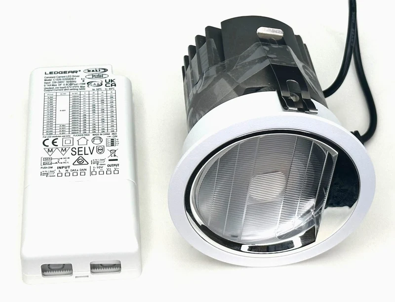 LED Einbaustrahler "Cora", 15W, 2700K, CRI>90, IP20
