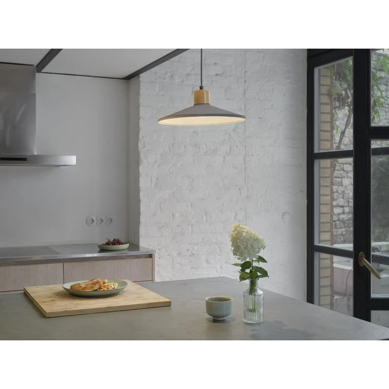 OSRAM LED FLAT LAMP Ultrakompakte LED Designlampe, dimmbar, 2700K, 3.5W, Matt, E27 , Warmweiß
