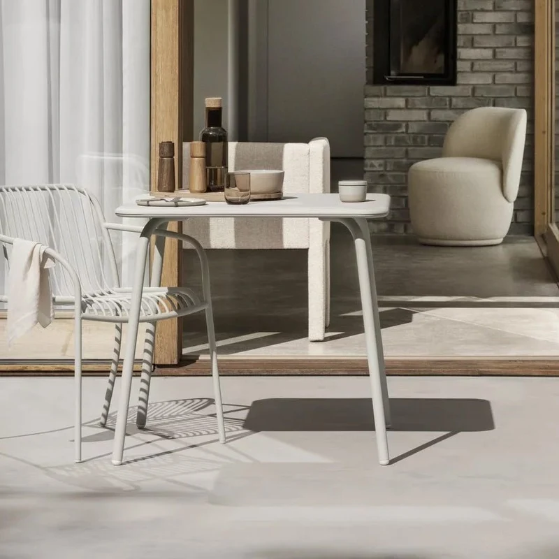 YUA Outdoormöbel Set Tisch und Stühle Silk Gray - blomus