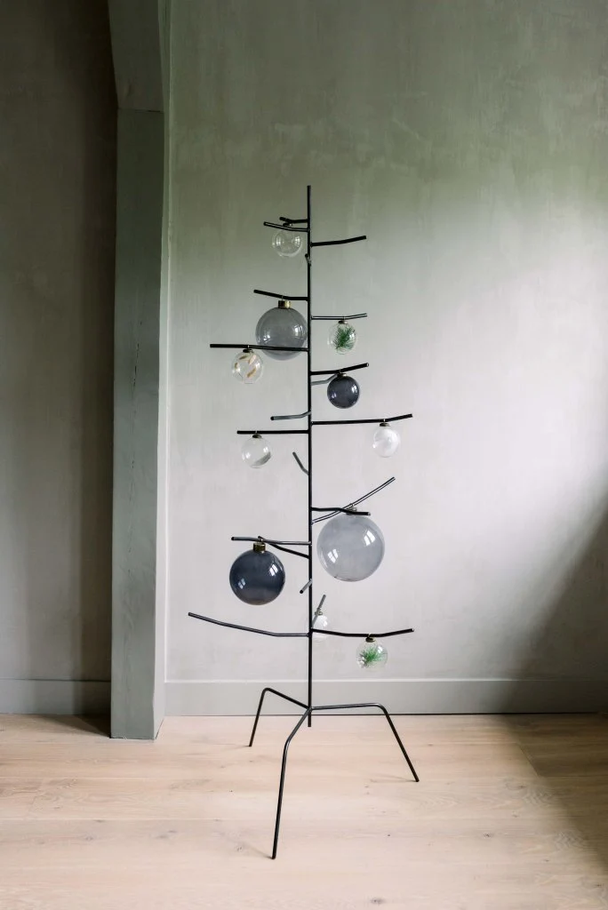Leeff Christmas Ball Cis Light Grey L