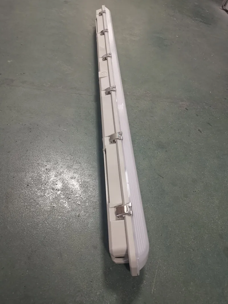 LED Wannenleuchte 22-40W, IP65, 1200mm, CCT 3000-6500K