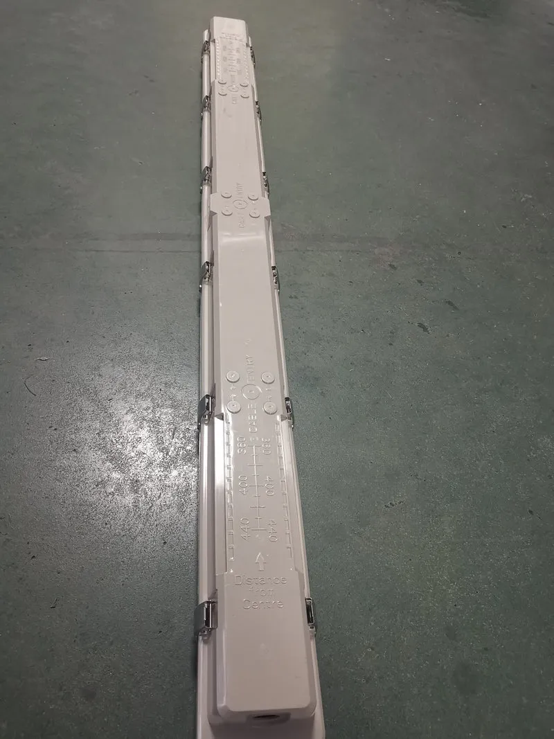 LED Wannenleuchte 22-40W, IP65, 1200mm, CCT 3000-6500K