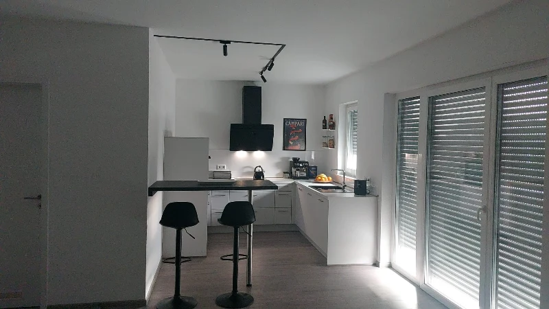 LED SLIM Aufbau Schiene, Tuya, 2M, 48V, schwarz oder weiss