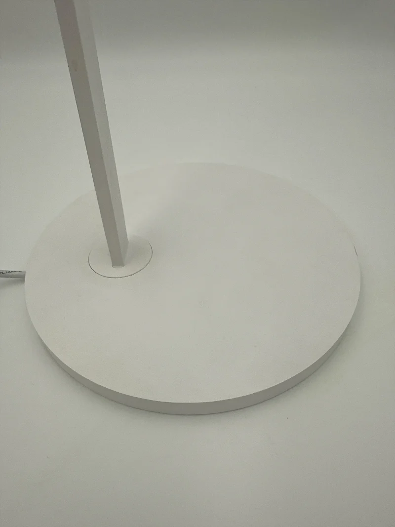 LED Tischleuchte Lens mit schwarzem Punkt, 7W, weiß, 2700K, IP20