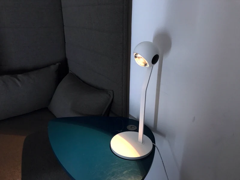 LED Tischleuchte Lens mit schwarzem Punkt, 7W, weiß, 2700K, IP20