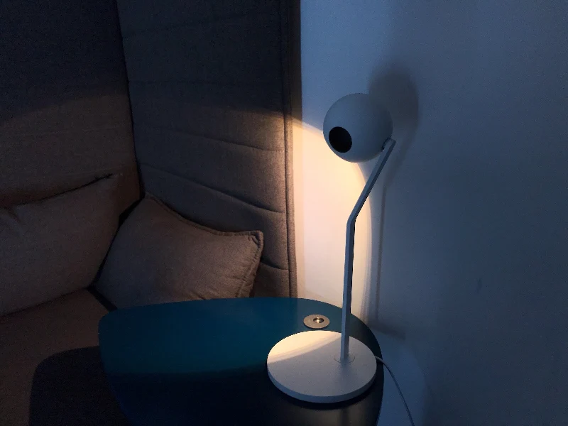 LED Tischleuchte Lens mit schwarzem Punkt, 7W, weiß, 2700K, IP20