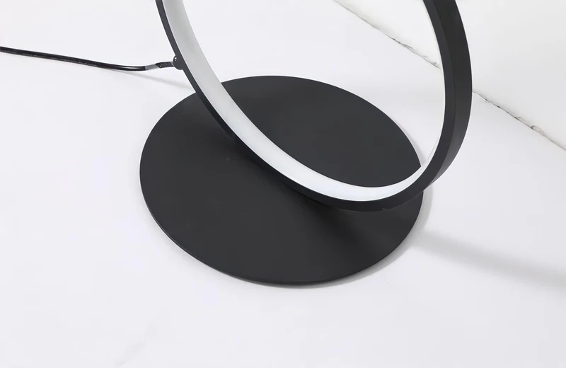 Stehlampe Nordic Fyior