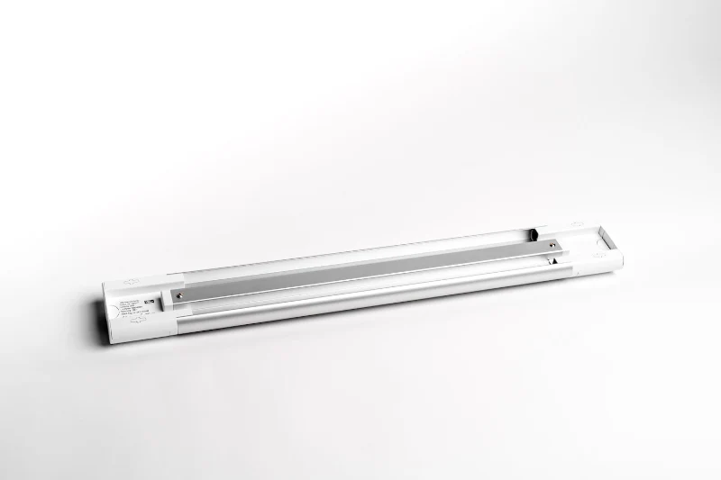 LED Wannenleuchte "Bristol", 40W, Weiß mit Sensor oder Schaltbar