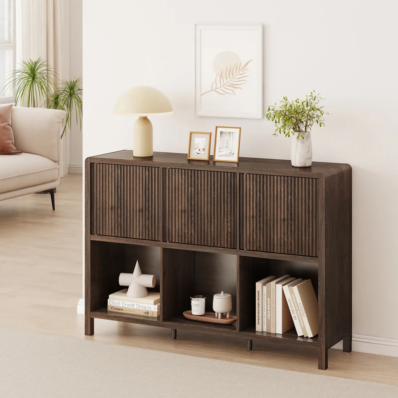 Sideboard Lukkodso mit Türen und Fächern [en.casa]