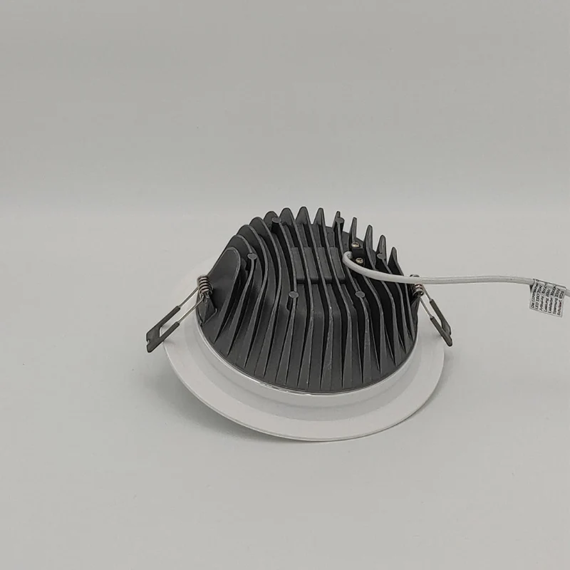 LED Einbaudownlight "Soi L", 20W, 3000K, Weiß inkl. Trafo