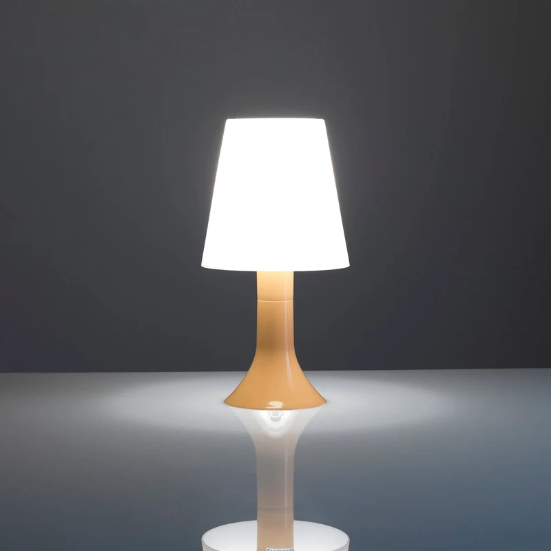 Lampada da tavolo KIRK